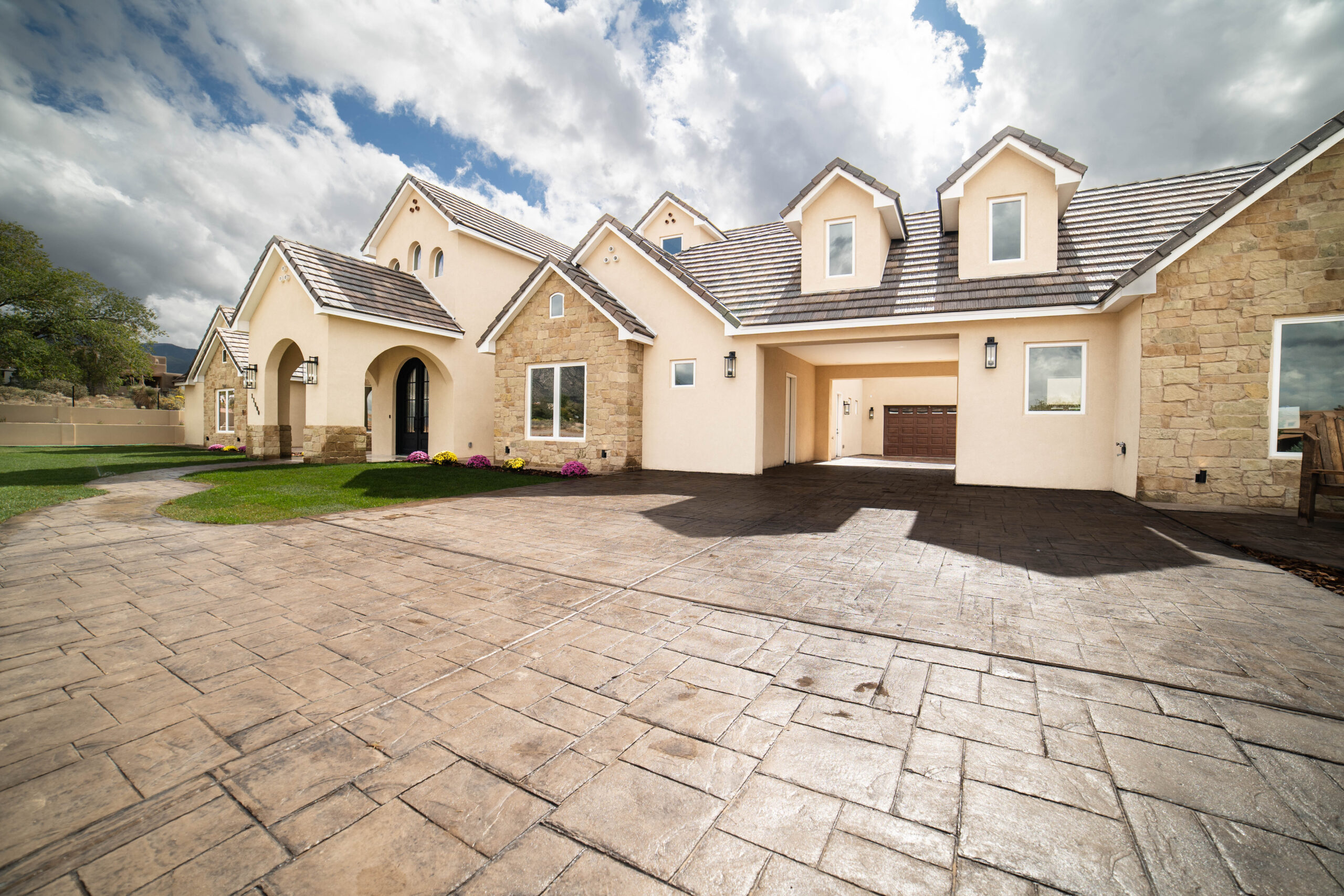 Featured image for “Protected: Candalaria Homes – 11800 Anaheim Avenue NE”